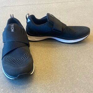 Black Tiem Slipstream Spin Shoes